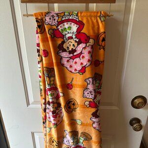 Strawberry Shortcake Halloween Plush Throw Blanket 50 x 70 NWT